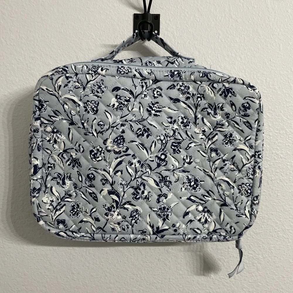 VERA BRADLEY Perennials Gray Deluxe Travel Organizer Cosmetic Makeup Compartment